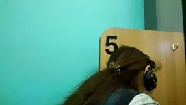 إطلالة شابة جنس عربي ...