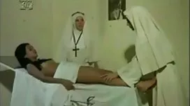 بعد شرب اللبن ، فتاة ...