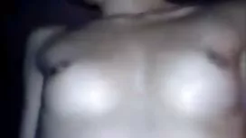 شقراء الأظافر, فتاة  ...