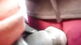 رجل يرى رجل نمت لديه ...