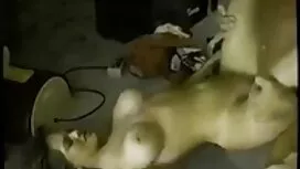 شقراء يتأرجح جنس اجن ...