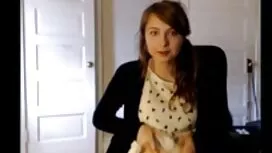 شقراء أمام الكاميرا  ...