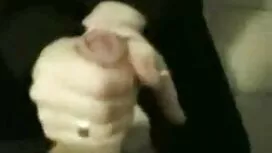 الفتيات في محاولة لم ...