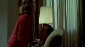 امرأة ضئيلة الجنس أم ...