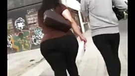 وقد أيقظ الضيوف من ق ...