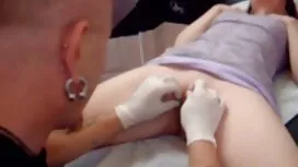 الفتاة مع مرونة كبير ...